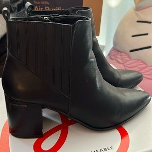 Blondo Laureece Waterproof Block Heel Bootie